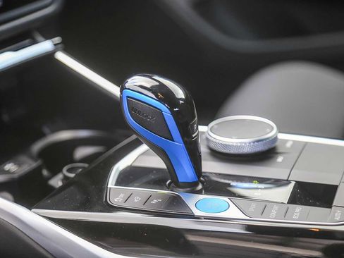 Certified 2023 BMW i4 eDrive35 image 19