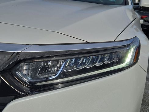 Certified 2019 Honda Accord Hybrid image 10