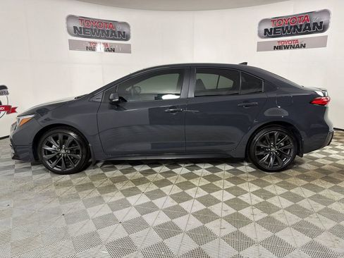 Used 2025 Toyota Corolla SE image 6