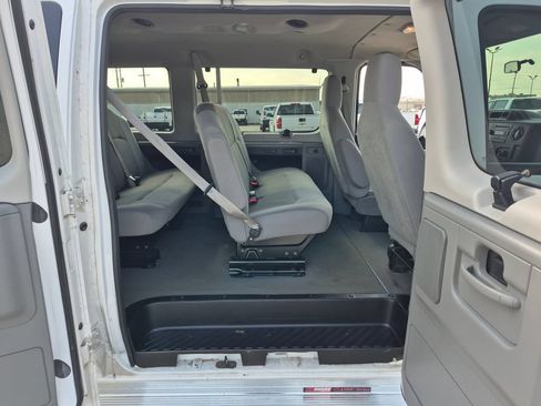 Used 2009 Ford E-350 and Econoline 350 XL RWD image 24