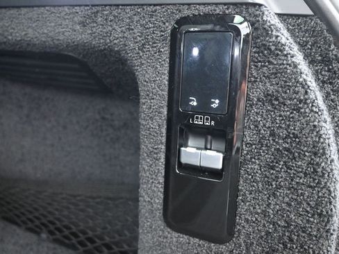 Used 2023 Land Rover Range Rover SE AWD/4WD image 16