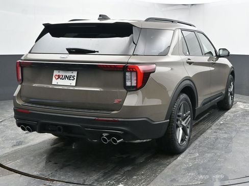 New 2026 Ford Explorer ST w/ Sun And Sound Package image 9