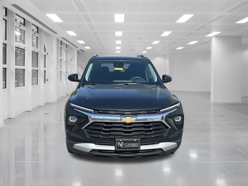 New 2025 Chevrolet TrailBlazer LT image 2