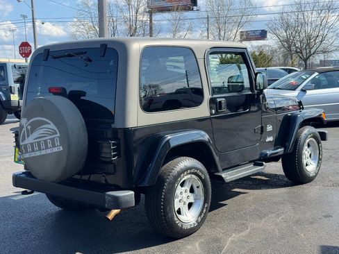 Used 2004 Jeep Wrangler Sahara w/ Dual Top Group AWD/4WD image 5