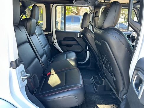 Certified 2020 Jeep Wrangler Unlimited Rubicon image 37