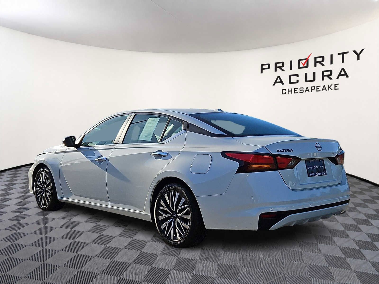 Used 2024 Nissan Altima 2.5 SV FWD image 6