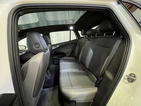 Used 2023 Volkswagen ID.4 Pro S image 22