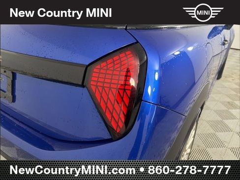 Certified 2025 MINI Cooper 2-Door Hardtop image 13