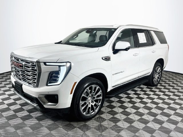 Used 2025 GMC Yukon Denali AWD/4WD image 4