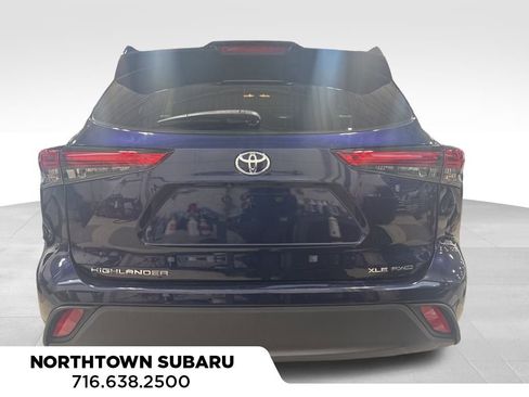 Used 2023 Toyota Highlander L image 11