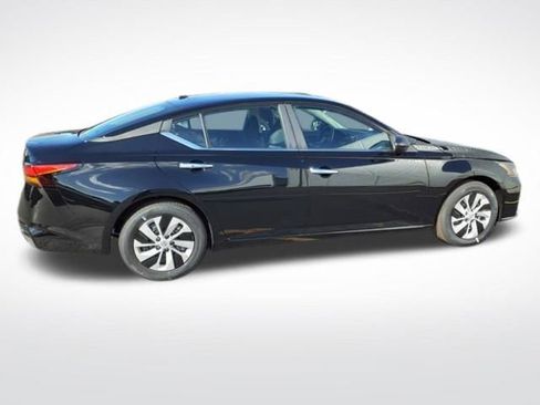 New 2025 Nissan Altima 2.5 S image 8