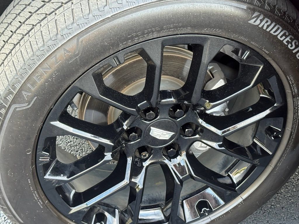Used 2022 Cadillac Escalade Luxury AWD/4WD image 13