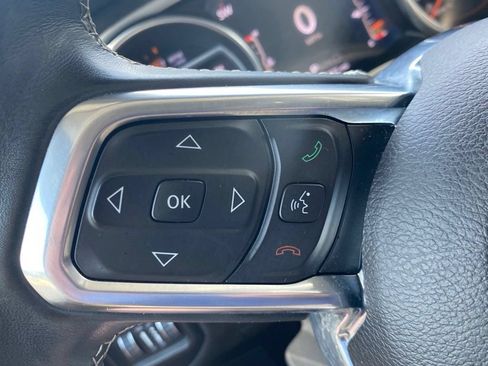 Used 2019 Jeep Wrangler Unlimited Sahara w/ Cold Weather Group AWD/4WD image 29