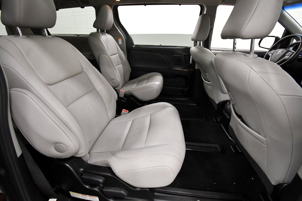 Used 2017 Toyota Sienna Limited Premium w/ Cargo Management Package AWD/4WD image 17