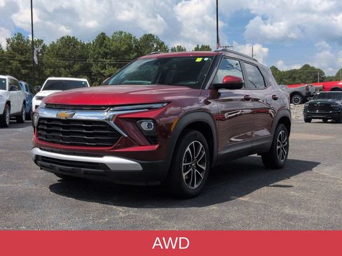 Used 2025 Chevrolet TrailBlazer LT AWD/4WD image 6