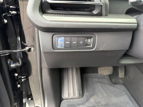 Used 2026 Chevrolet Traverse LT AWD/4WD image 16