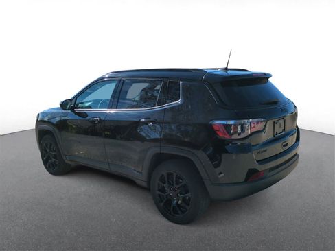 Certified 2022 Jeep Compass Altitude image 6