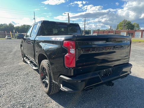 Used 2022 Chevrolet Silverado 1500 RST w/ Redline Edition AWD/4WD image 4
