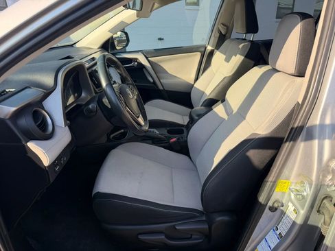 Used 2018 Toyota RAV4 XLE w/ Plus Extra Value Package AWD/4WD image 16
