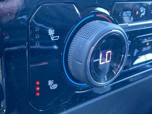 Used 2023 Chevrolet Silverado 1500 LT w/ Leather Package image 30