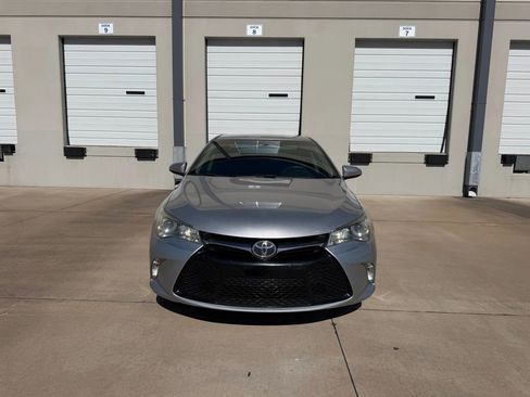 Used 2017 Toyota Camry SE image 7