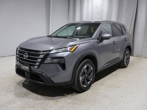 Used 2025 Nissan Rogue SV image 5