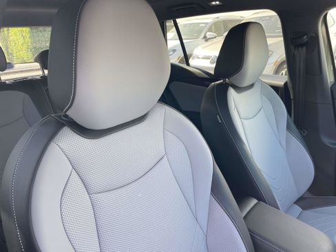 New 2026 Volkswagen Tiguan SE R-Line FWD image 28