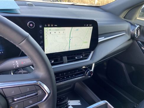 Used 2025 Chevrolet Equinox LT image 37