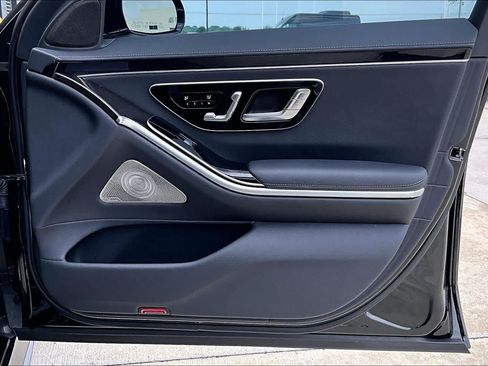 Used 2022 Mercedes-Benz S 580 4MATIC Sedan image 38