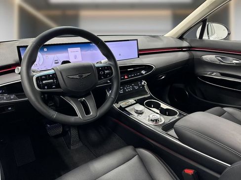 Certified 2026 Genesis GV70 2.5T AWD/4WD image 8