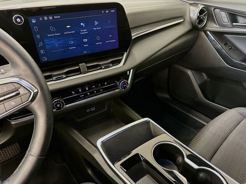 Used 2025 Chevrolet Equinox LT image 26