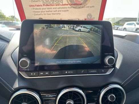 Used 2023 Nissan Sentra SV image 13
