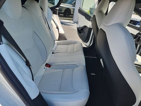 Used 2021 Tesla Model S Plaid image 21