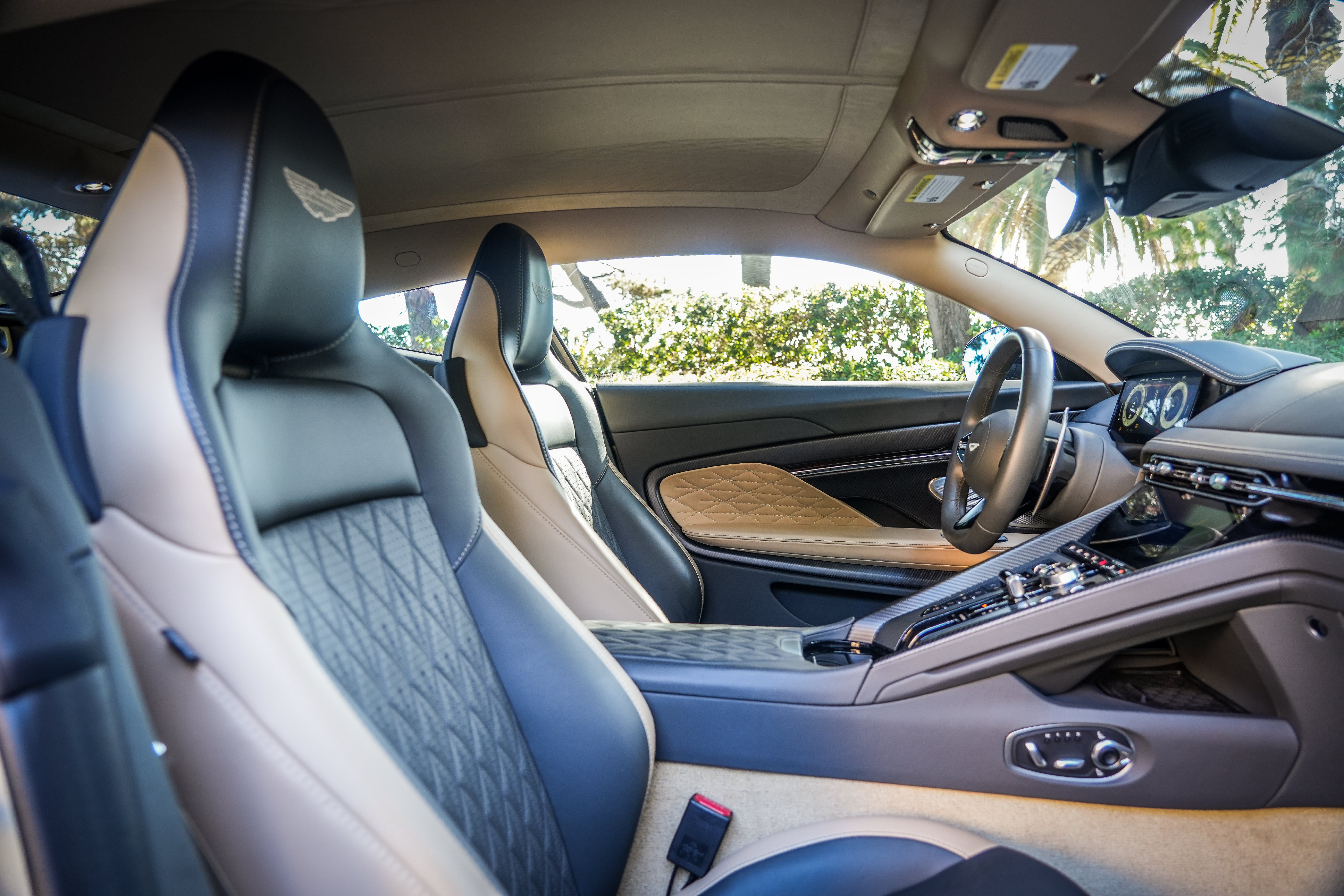 Used 2024 Aston Martin DB12 Coupe RWD image 20