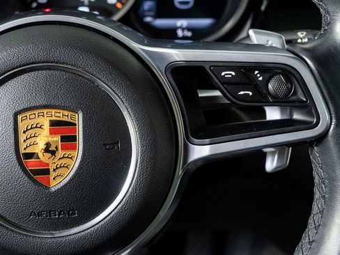 Used 2020 Porsche Macan Base image 11