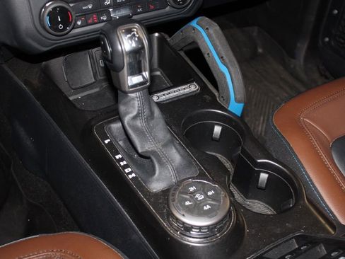 Used 2022 Ford Bronco Outer Banks image 32