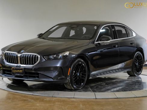Used 2025 BMW 530i RWD image 8