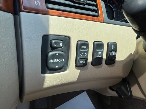 Used 2008 Toyota Solara Sport image 16