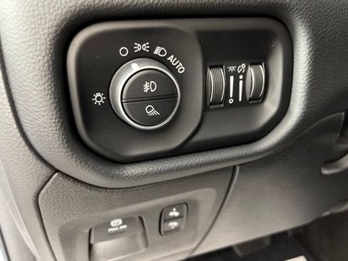 Used 2021 RAM 1500 Laramie AWD/4WD image 34