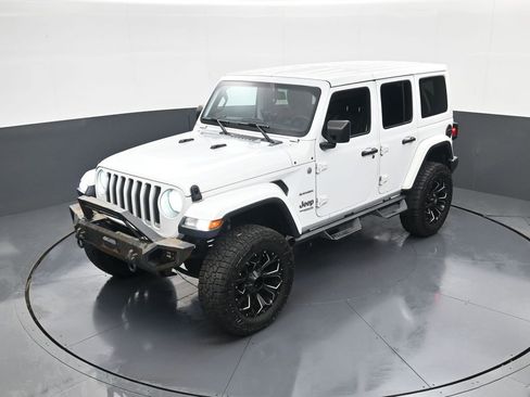 Used 2018 Jeep Wrangler Unlimited Sahara image 27