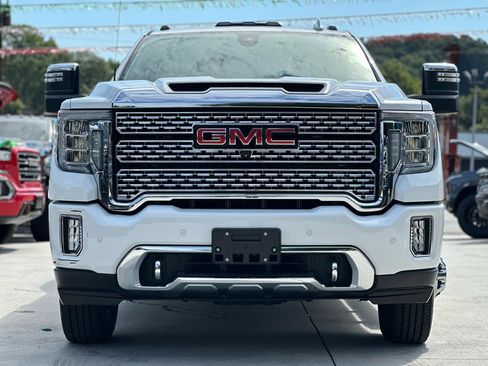 Used 2020 GMC Sierra 3500 Denali w/ Denali Ultimate Package AWD/4WD image 2