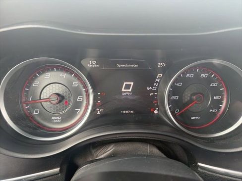 Used 2015 Dodge Charger SE image 27