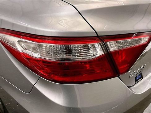 Used 2017 Toyota Camry LE FWD image 28