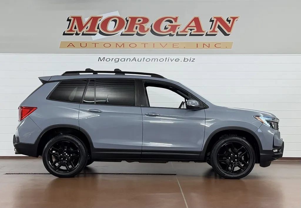 Used 2023 Honda Passport EX-L image 2