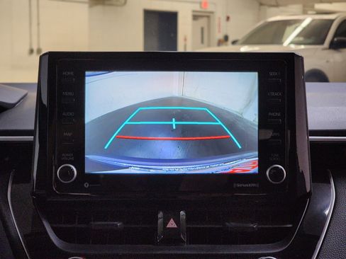 Used 2022 Toyota Corolla LE image 25