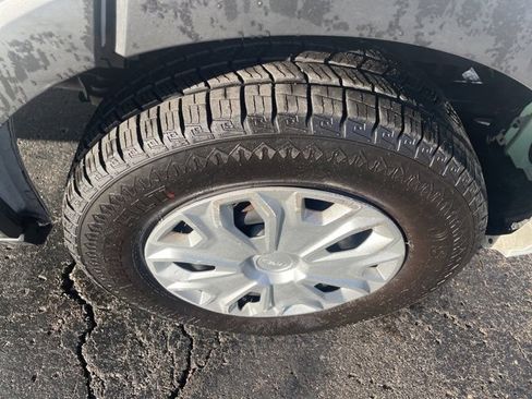 Used 2023 Ford Transit 350 XLT image 15