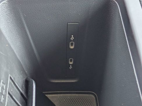 Certified 2025 Volkswagen Tiguan S FWD image 24