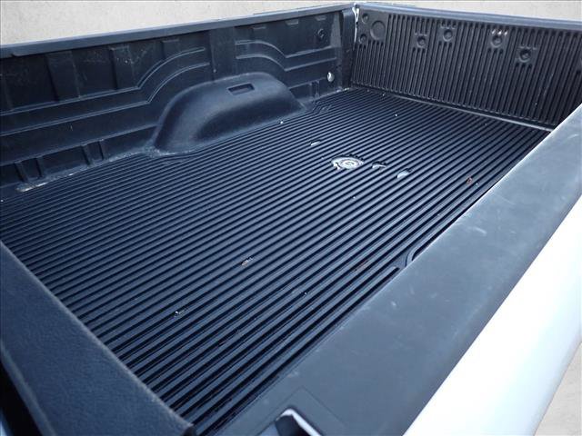 Used 2015 RAM 1500 Classic SLT AWD/4WD image 9