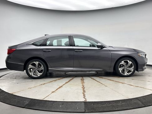 Used 2020 Honda Accord EX image 6