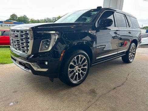 Used 2026 GMC Yukon Denali w/ Sun & Power Step Package AWD/4WD image 4